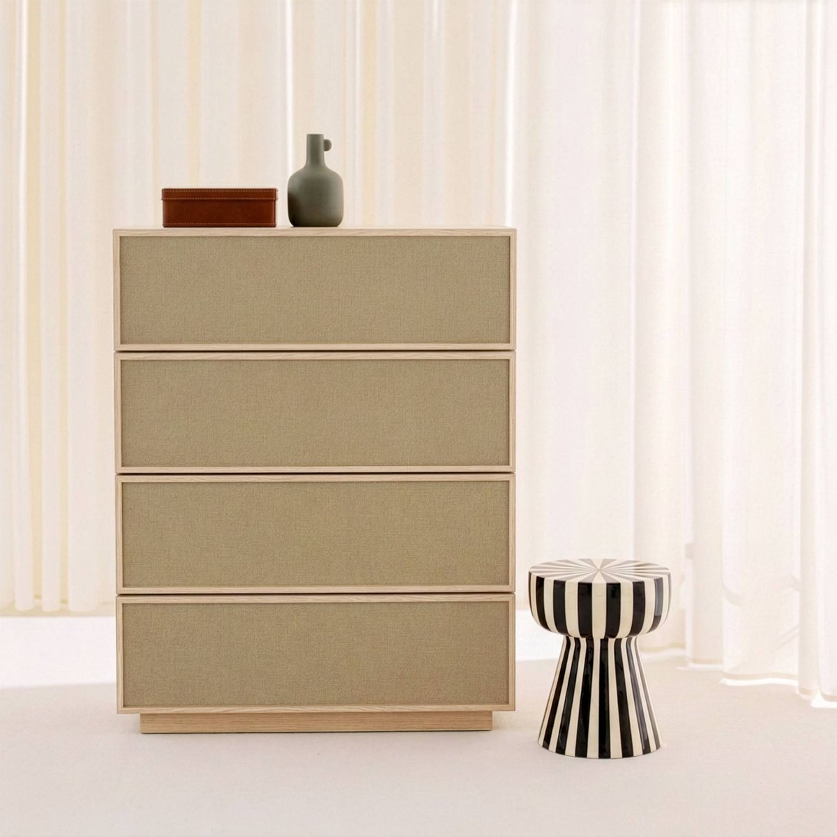 Commode de rangement décor bois et tissu 4 tiroirs KUBA naturel, SWEEEK
