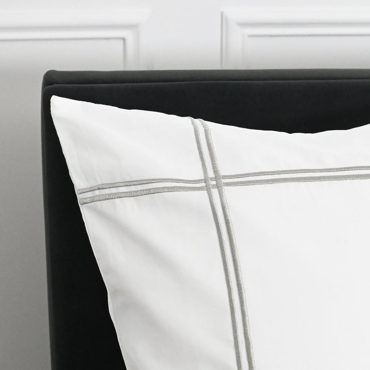 Housse de couette satin de coton 120 fils PAVILLON ROYAL blanc/gris, SENSEI MAISON
