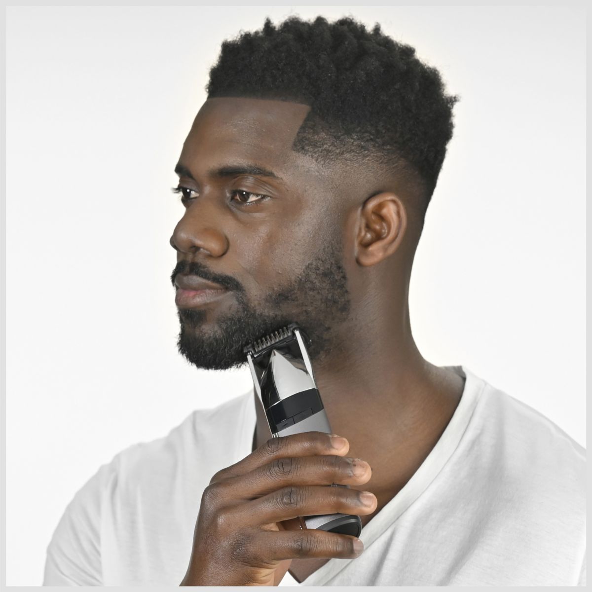 Tondeuse barbe Super-X Metal S996E, molette réglable, 24 hauteurs de coupe, précision 0,2 mm, autonomie 90 mn couleur unique, BABYLISS