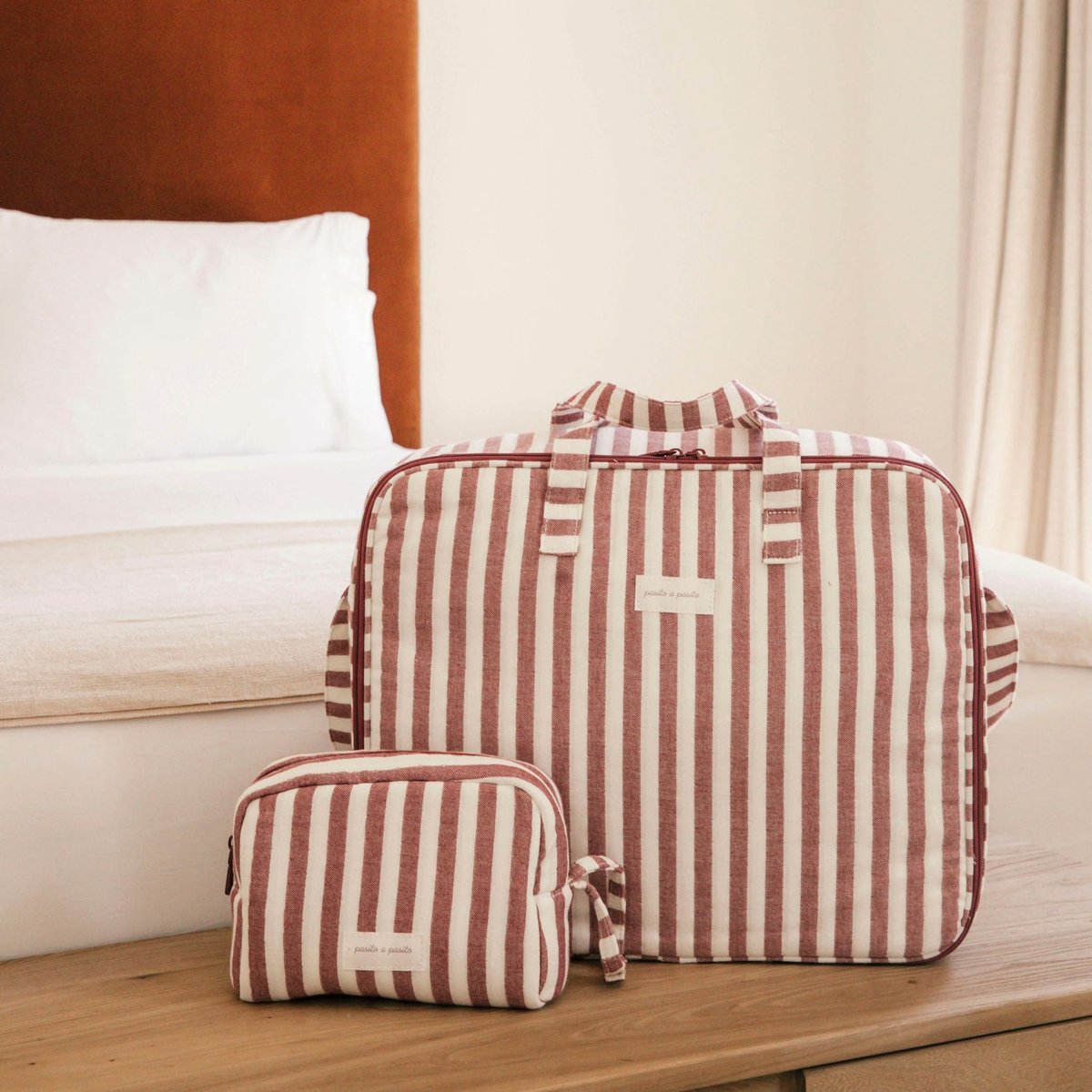 Trousse de toilette mauve, PASITO A PASITO