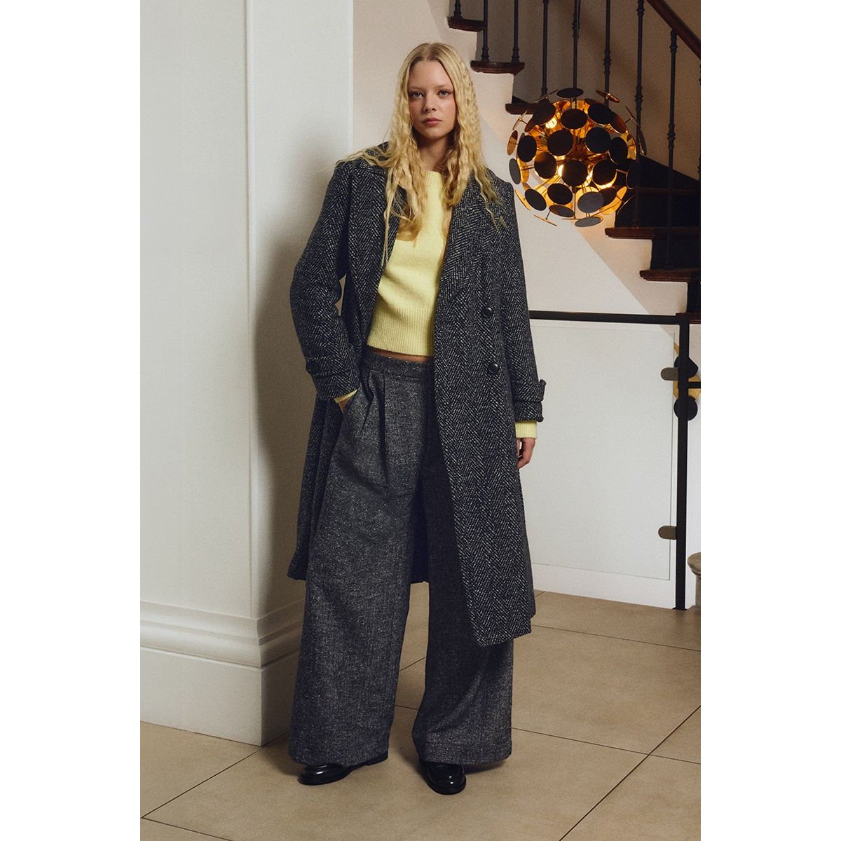 Pantalon à pinces évasé noir, MOLLY BRACKEN