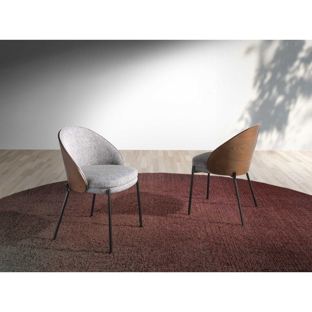 Chaise en tissu et noyer gris | noyer | noir, ANGEL CERDA