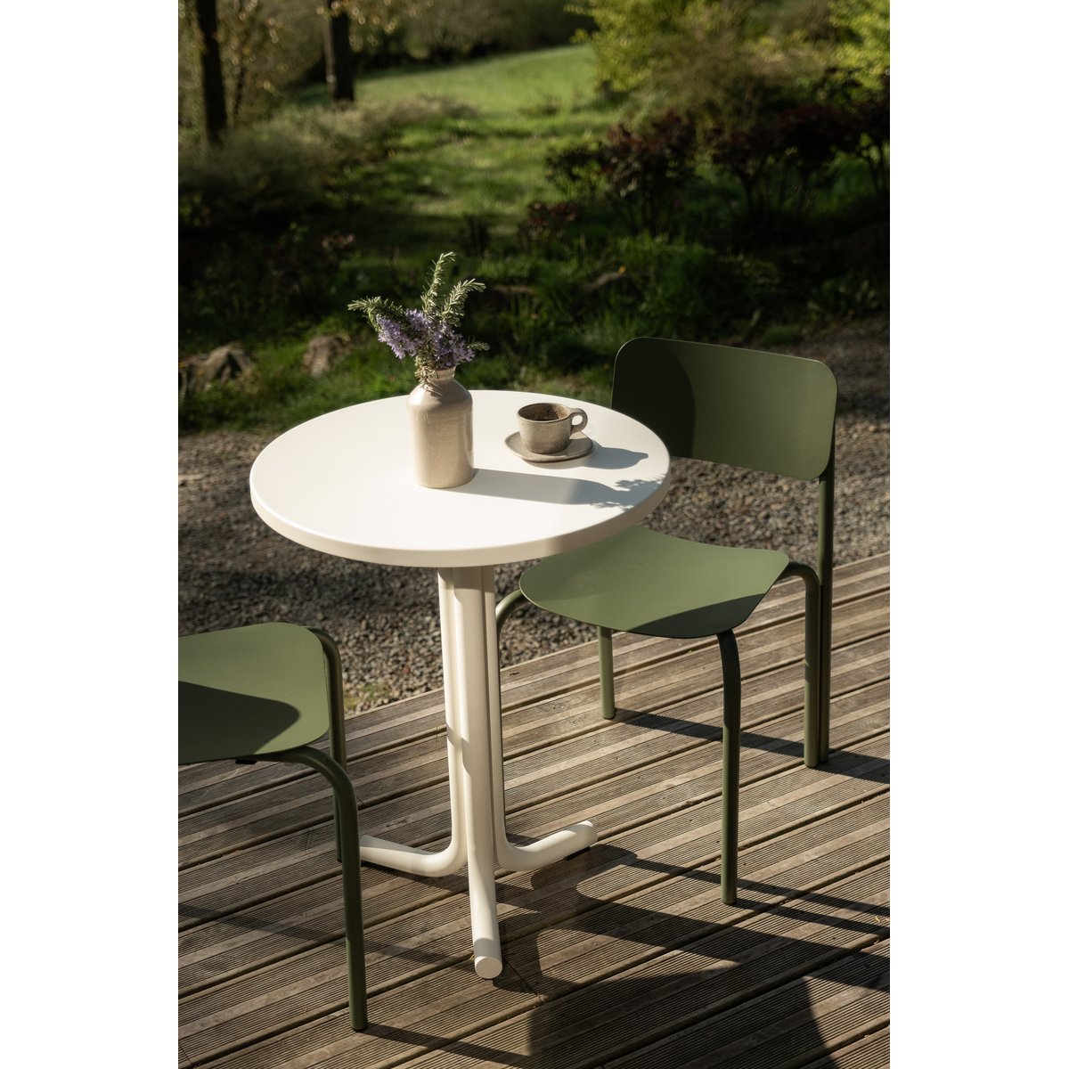 Table bistro Nokk en acier galvanisé - pour 2 personnes vert forêt, NOO.MA