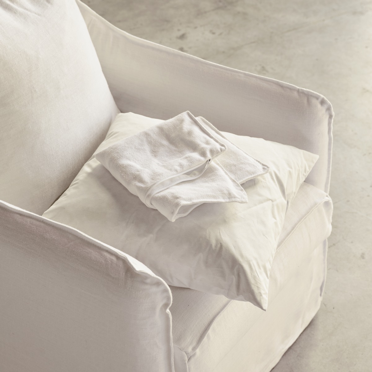 Fauteuil en Tissu massif, ARIANE blanc, TIKAMOON