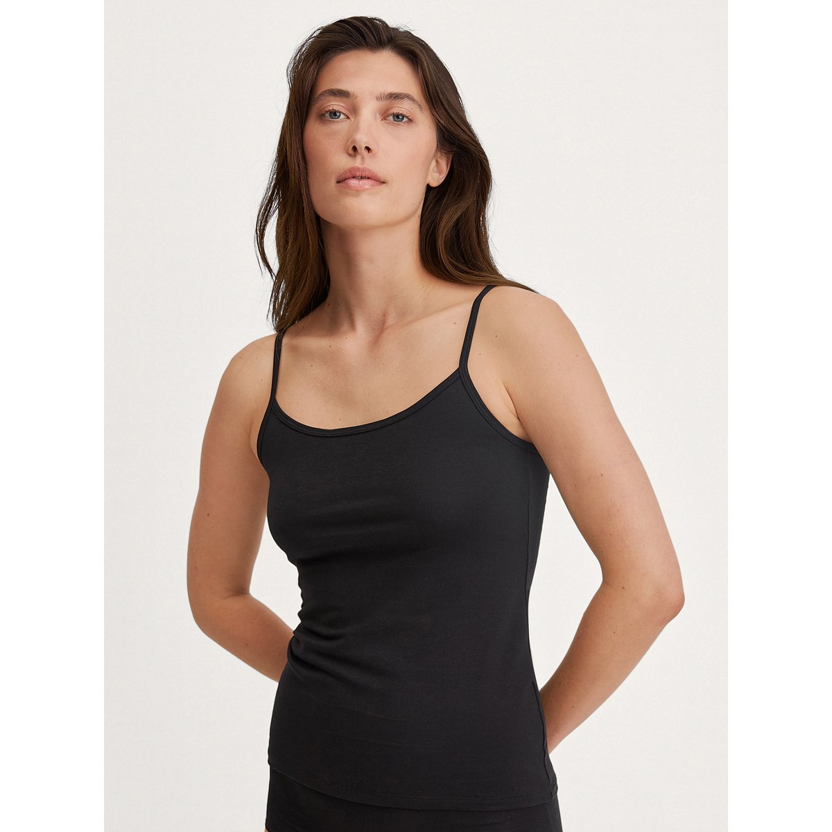 Top à fines bretelles à bretelles Coton ESSENTIAL COTTON noir, CALIDA