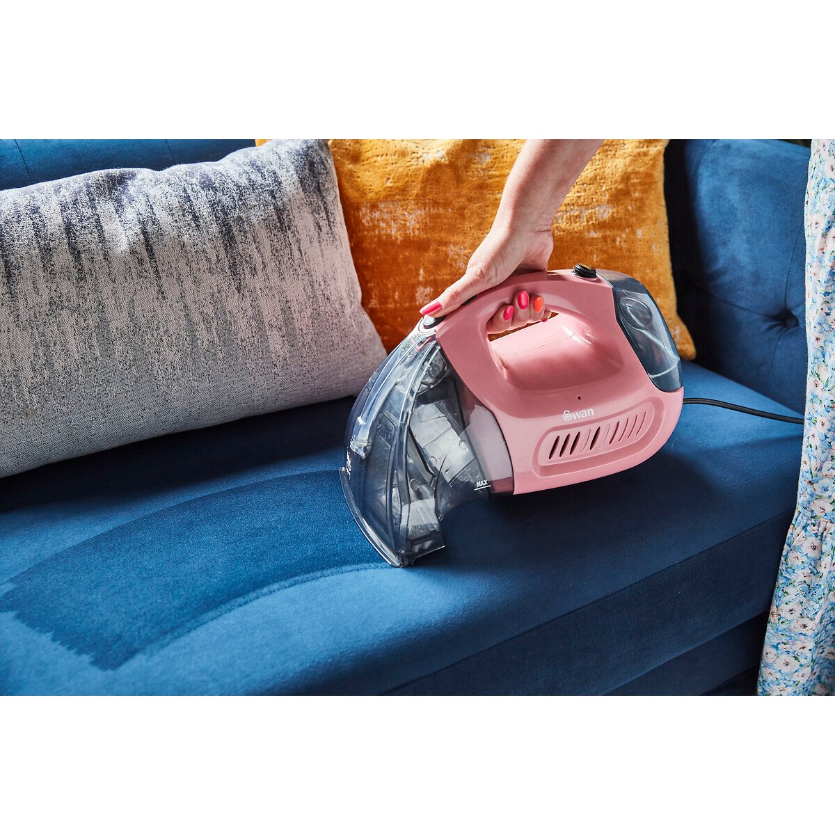 Lynsey Queen of Clean Handheld Carpet Cleaner pink, SWAN