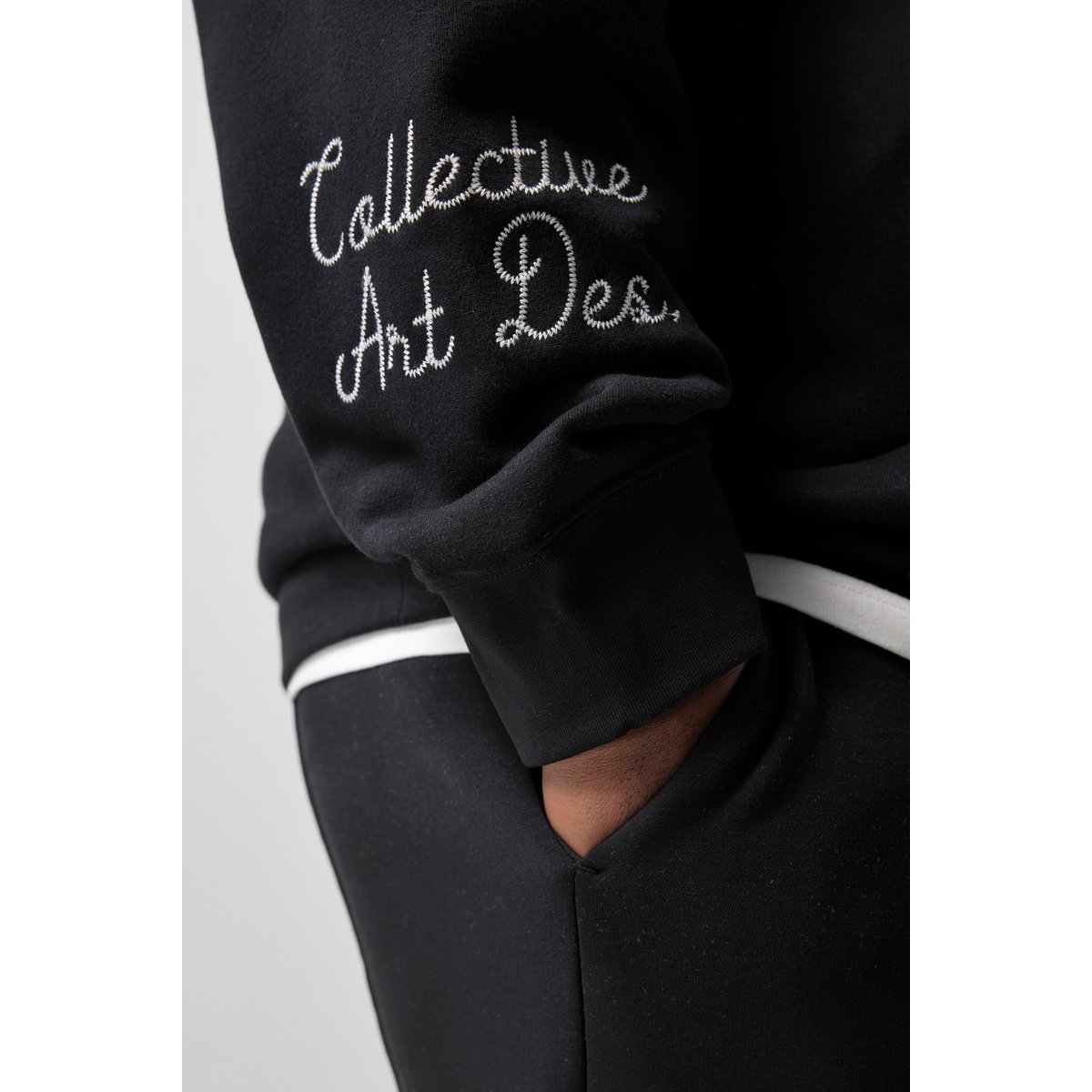 Sweat à capuche, broderies, poche kangourou noir, STHUGE