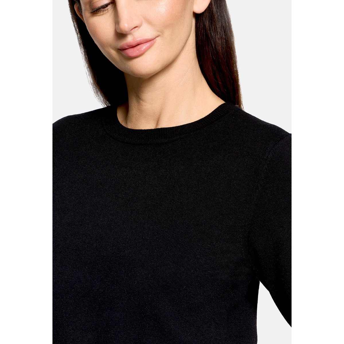 Pull-over en maille basique à encolure ronde noir, BETTY BARCLAY