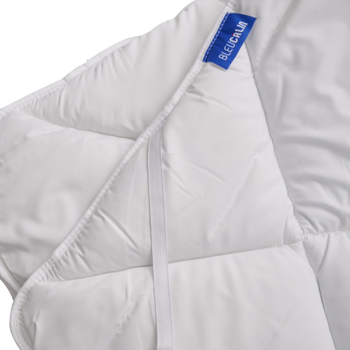 Surmatelas Confort ANTI-ACARIENS blanc, BLEU CALIN
