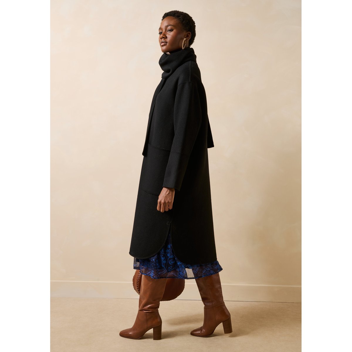 Manteau long oversize à écharpe amovible noir, LA FEE MARABOUTEE