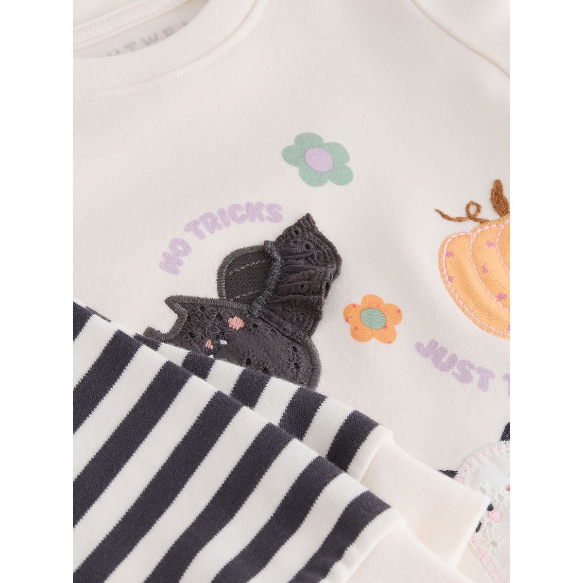 Pyjama confortable d’halloween rayures monochromes, NEXT