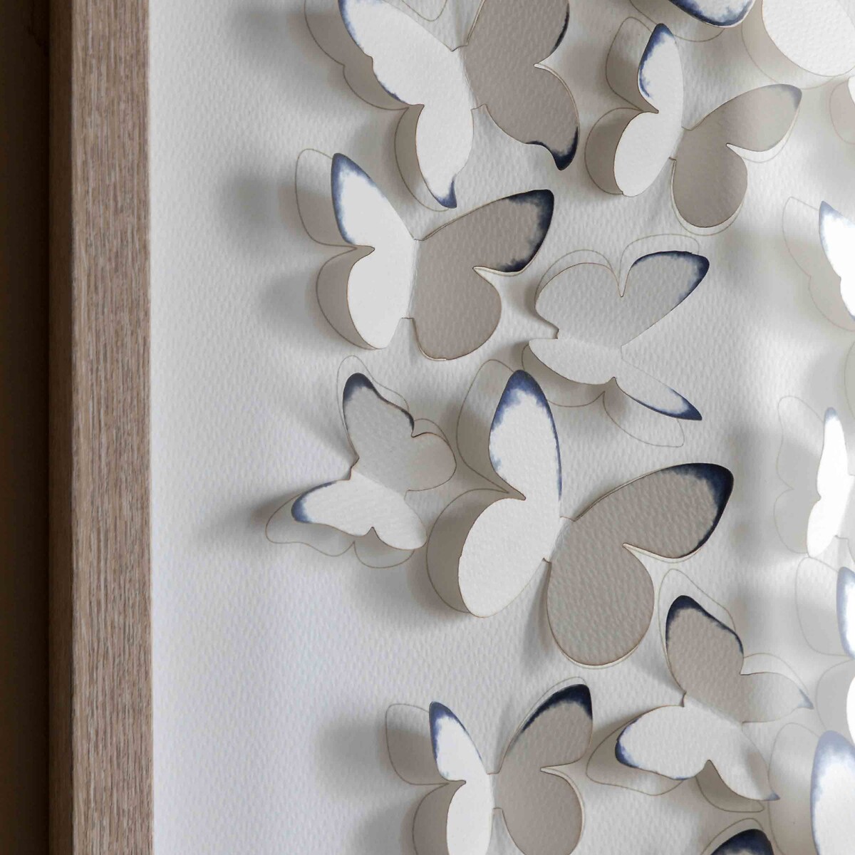 68cm Unfurling Wings Framed Art white, ÉDITÉ