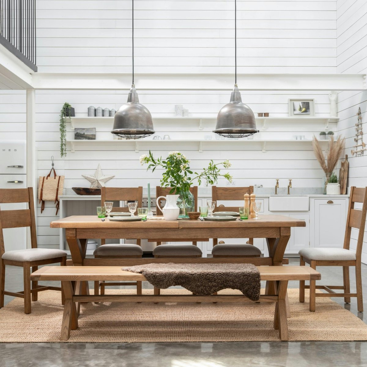 Table à manger extensible en chêne 150-200 cm VALMONT bois naturel, PIER IMPORT