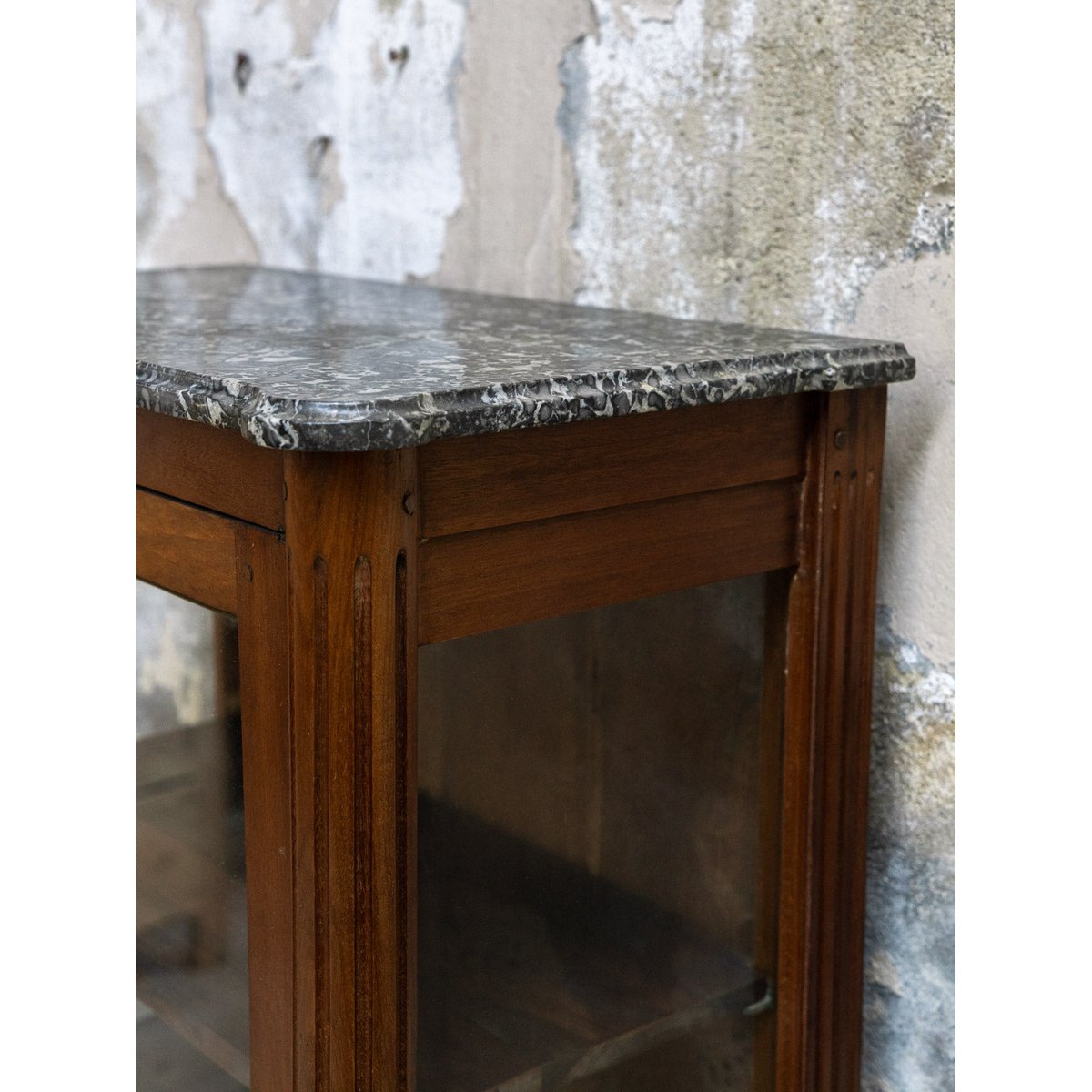 Vitrine en marbre Victoria N°1255 - Bon état bois foncé, DEBONGOUT