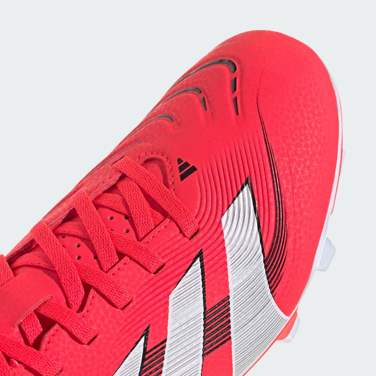 Chaussure Predator Club Terrain Souple / Multi-Surfaces Chaussure Predator Club Terrain Souple / Multi-Surfaces lucid red / cloud white / core black, adidas Performance