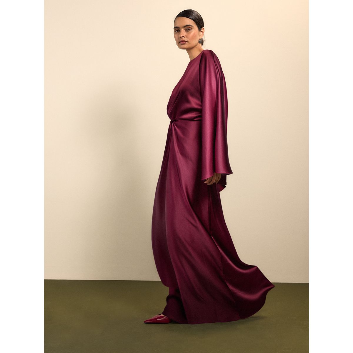 Robe longue en satin à manches longues rouge bordeaux, NEXT