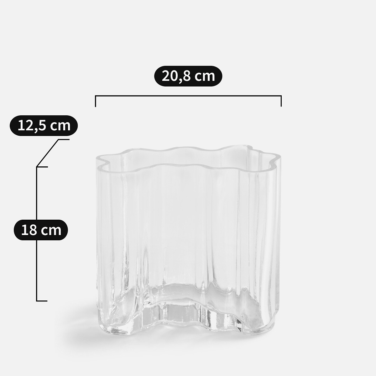 Vase en verre soufflé, hauteur 18 cm, ISSEY transparent, AM.PM