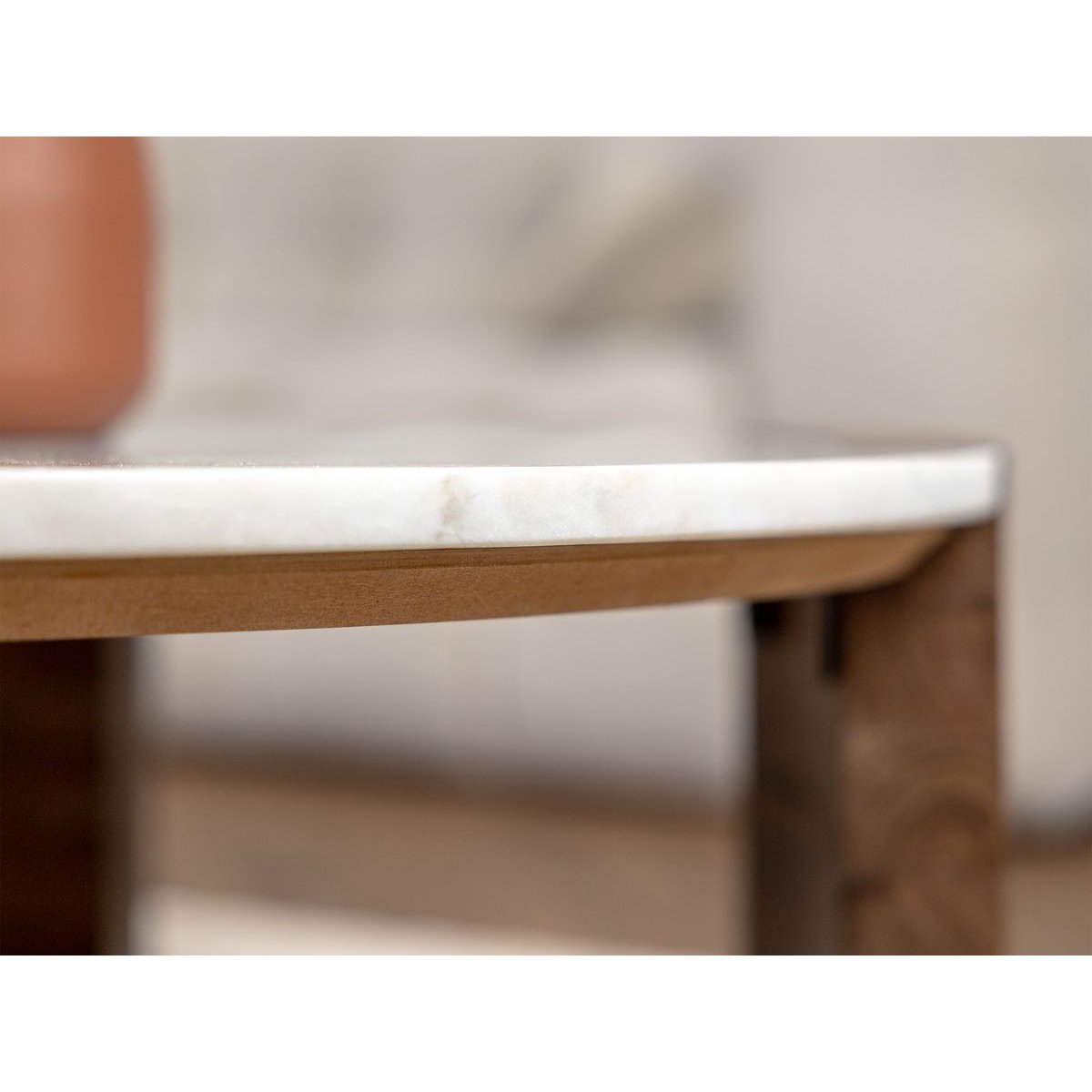 Table basse ronde en marbre, TORVI blanc, BOBOCHIC