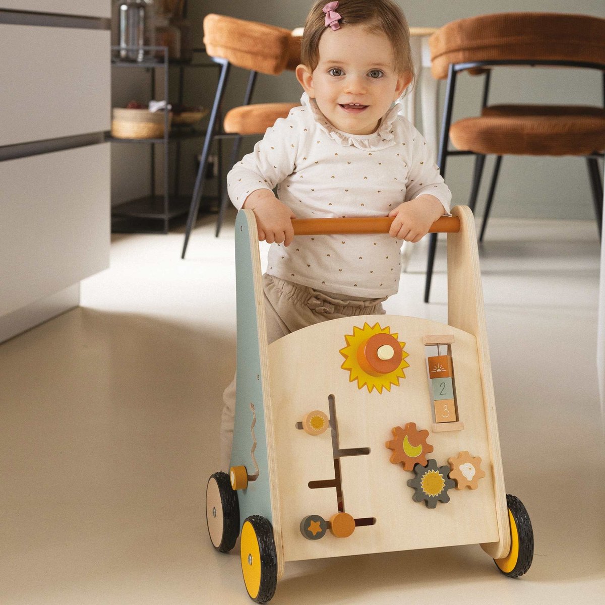 Charriot de marche bébé avec roues crantées multicolor, TROIS KILOS SEPT