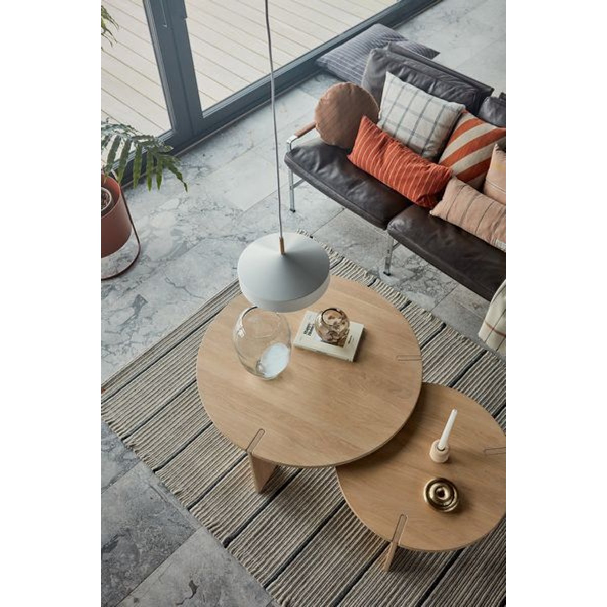 Vase en verre à pois LIVING brun, OYOY LIVING DESIGN