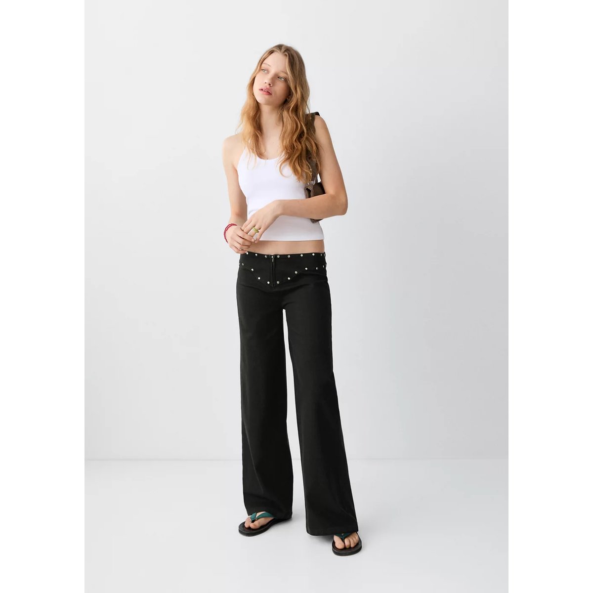 Jean low waist à clous permanents black denim, MANGO TEEN