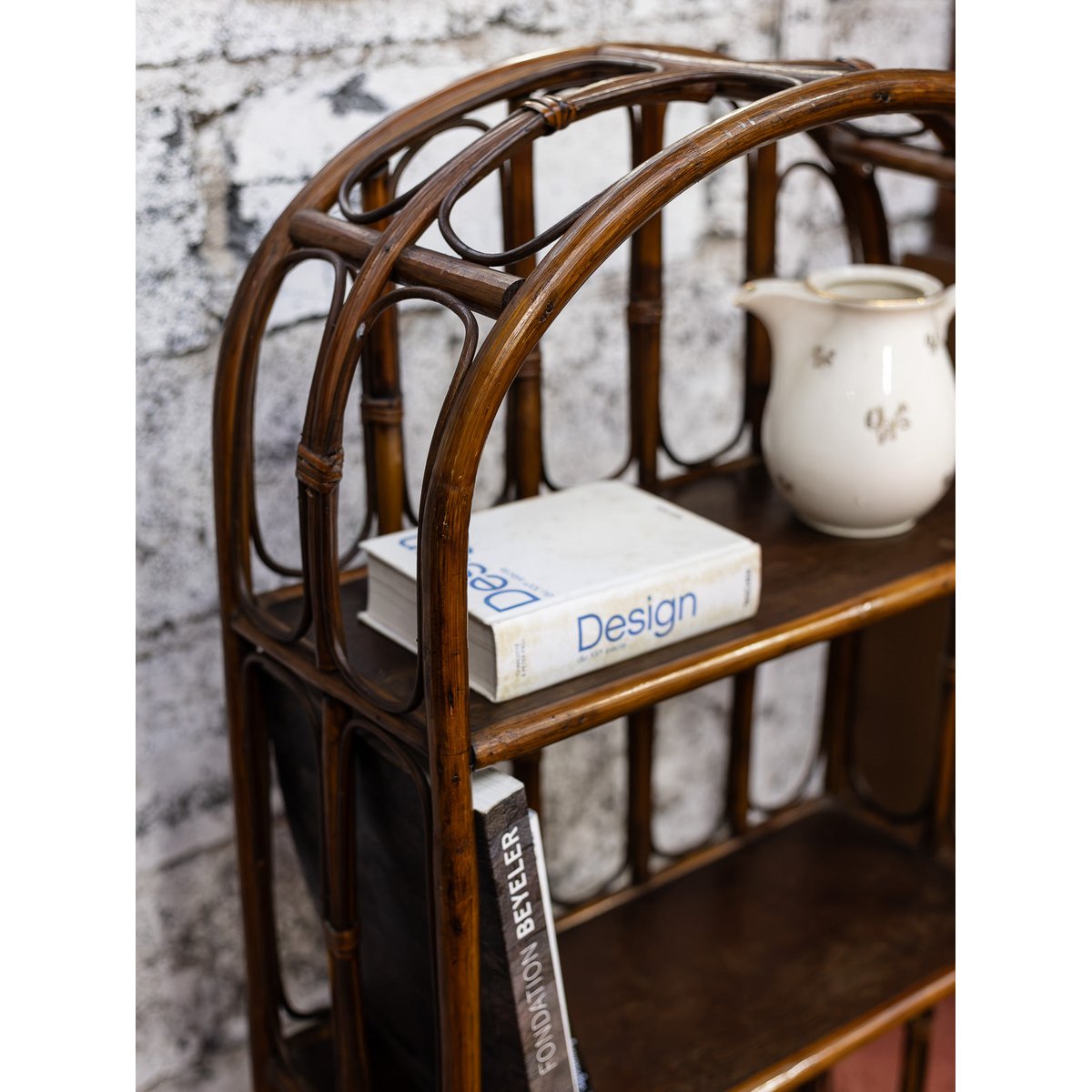 Belle étagère en rotin Gaëlle N°1622 - Bon état bois foncé, DEBONGOUT