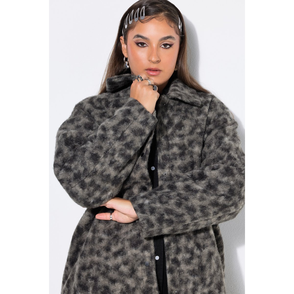 Manteau en peluche, coupe desserée anthracite, STUDIO UNTOLD