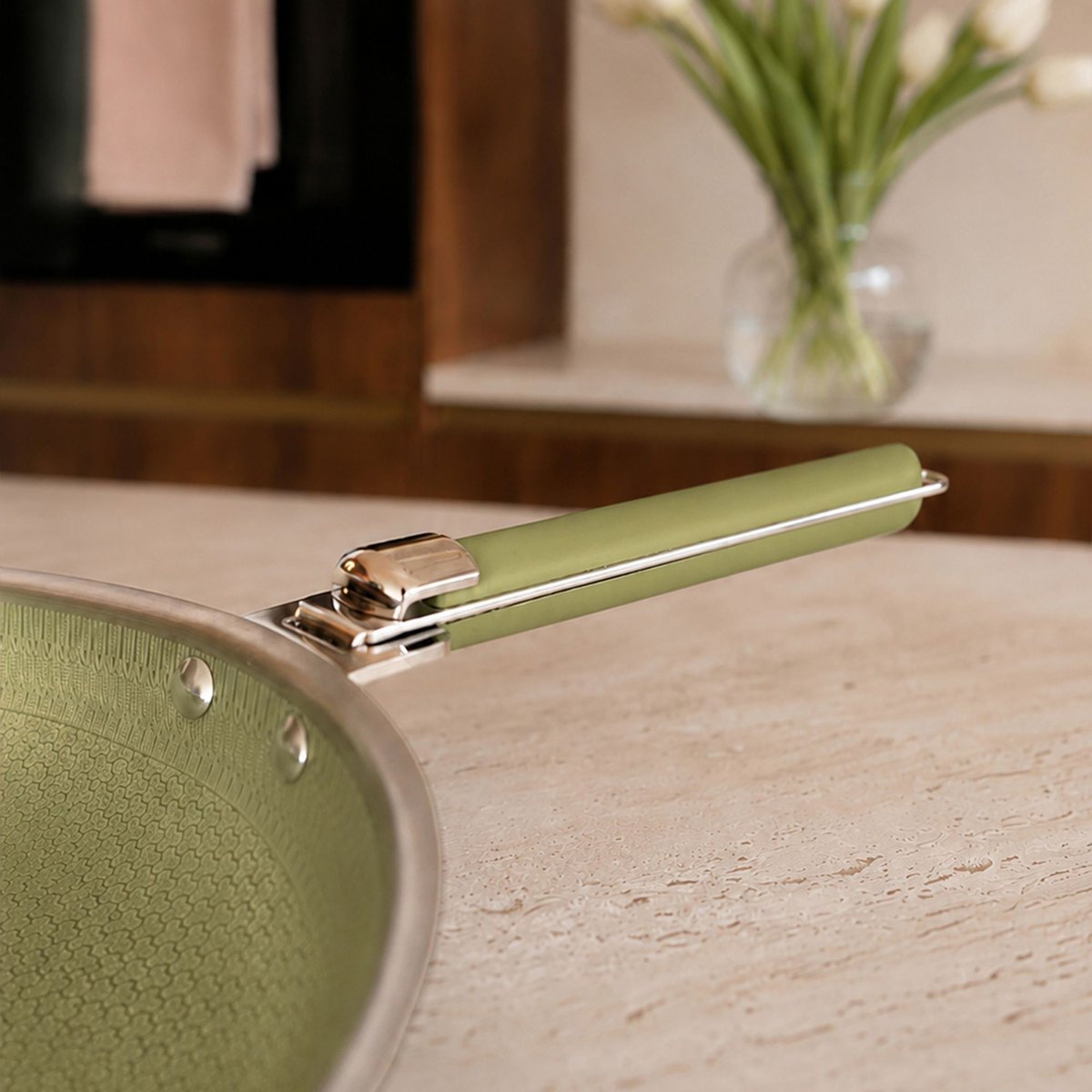 Batterie de cuisine 8 pièces en acier inoxydable avec 2 poignées, AGLAE inox-vert, MENASTYL