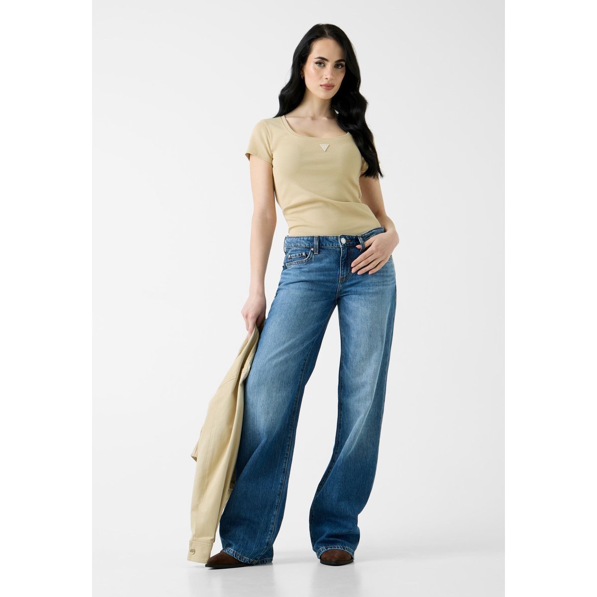 T-Shirt Avec Écusson Logo beige, GUESS