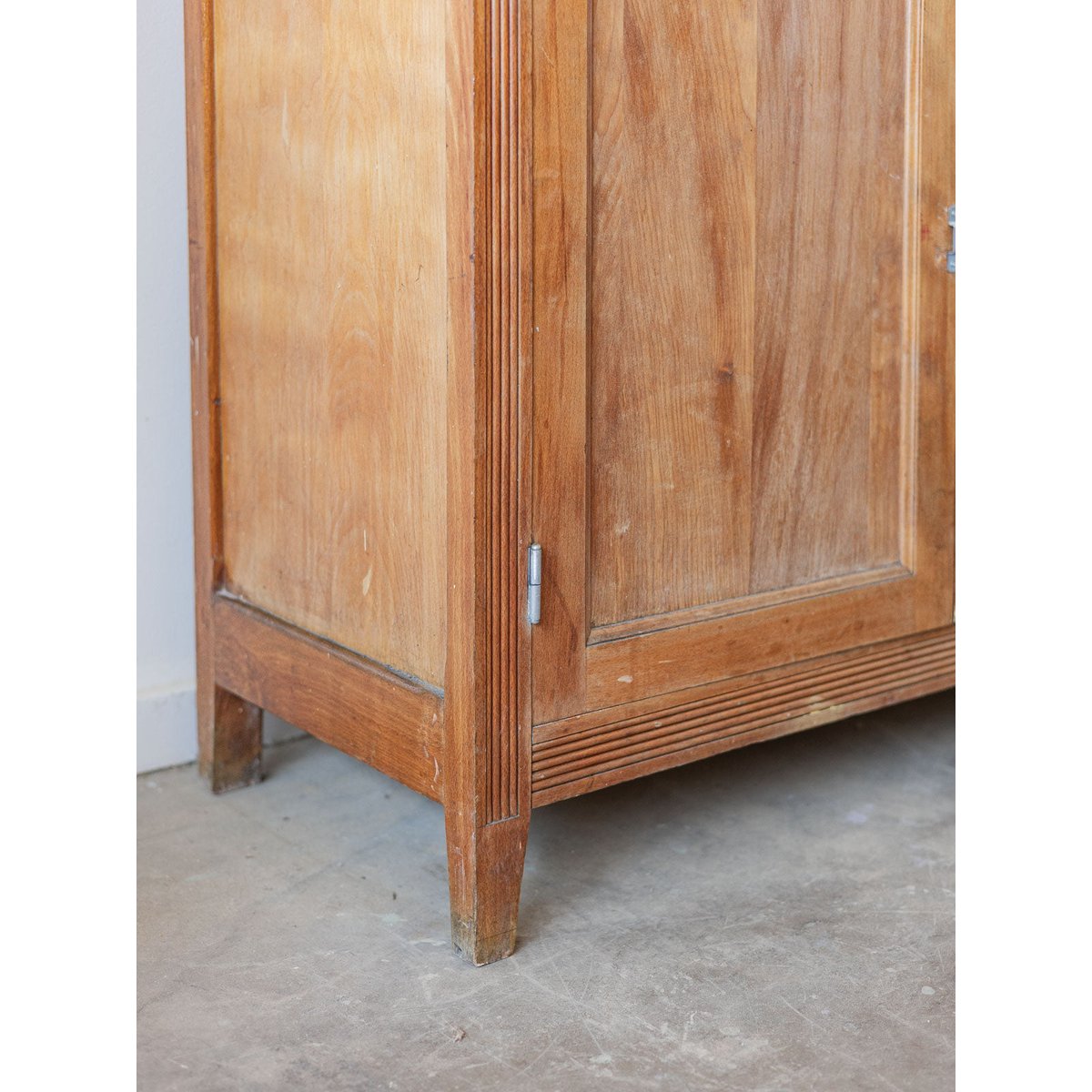 Buffet parisien en bois Gilbert N°1834 - Bon état bois clair, DEBONGOUT