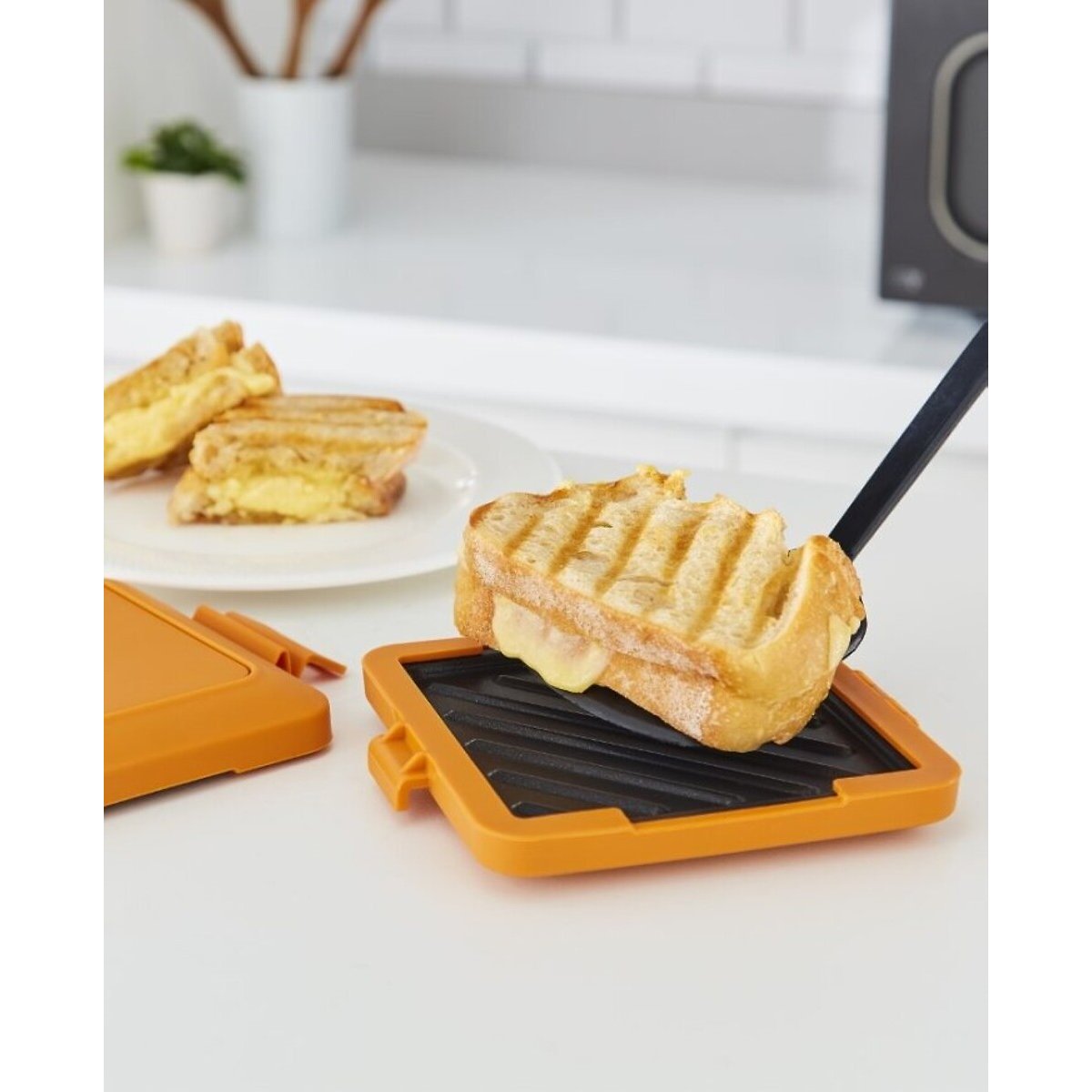 Mico Microwave Toastie Sandwich Maker - 511644 orange, MORPHY RICHARDS