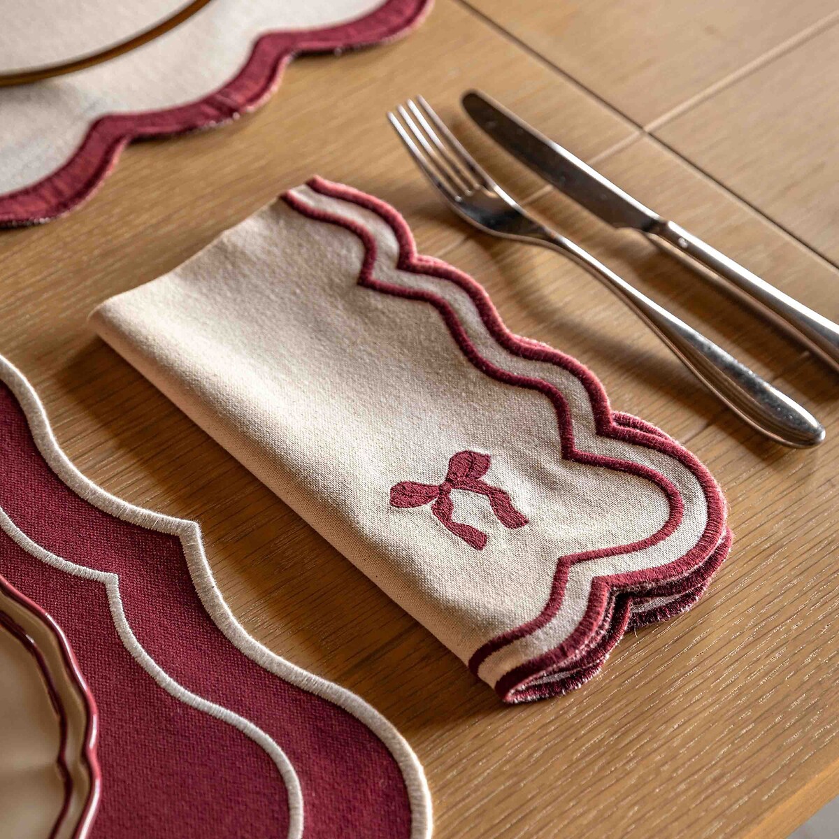 Set of 4 Vintage Scalloped Bow Napkins natural, ÉDITÉ