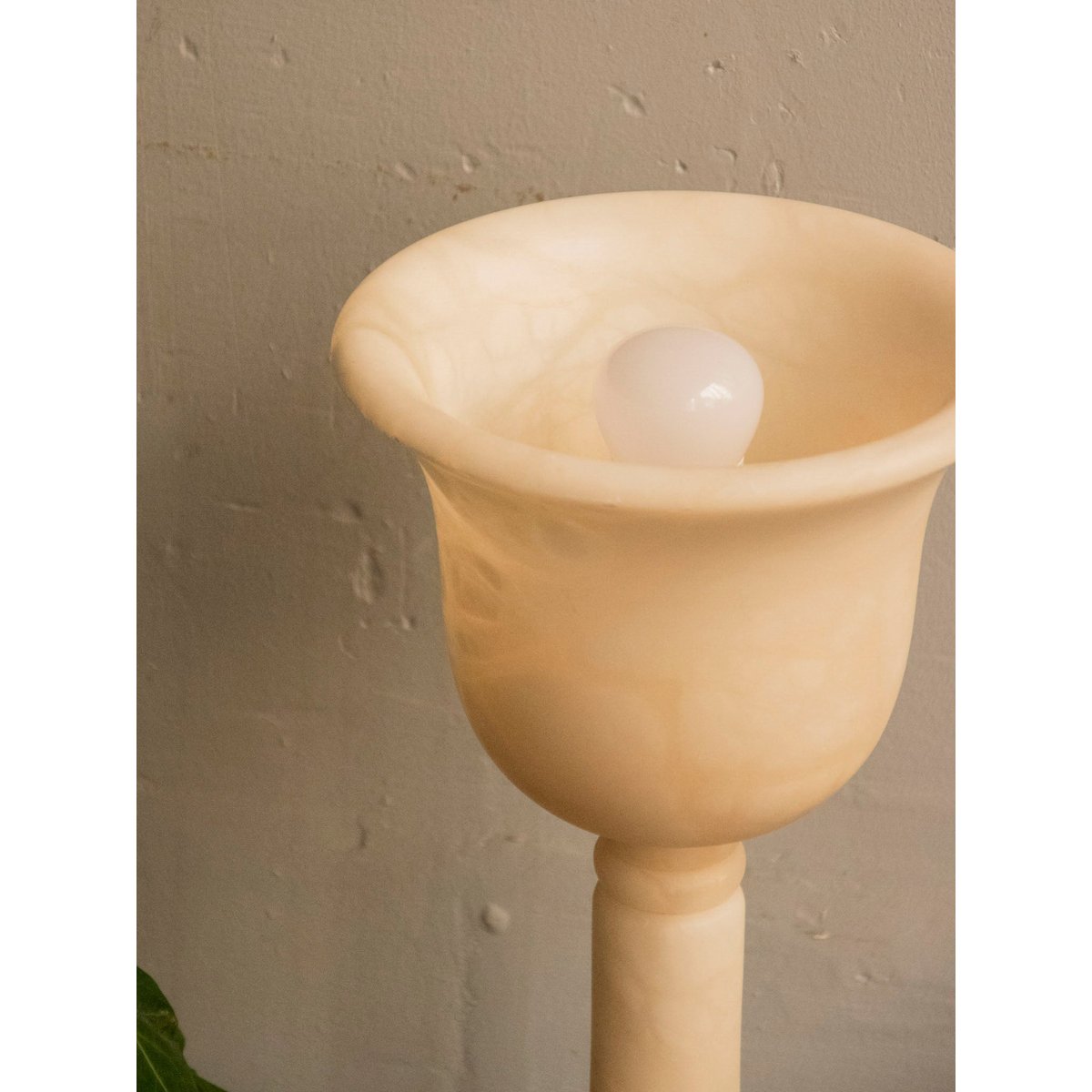 Lampe en albâtre unique Julia N°976 - Bon état blanc, DEBONGOUT