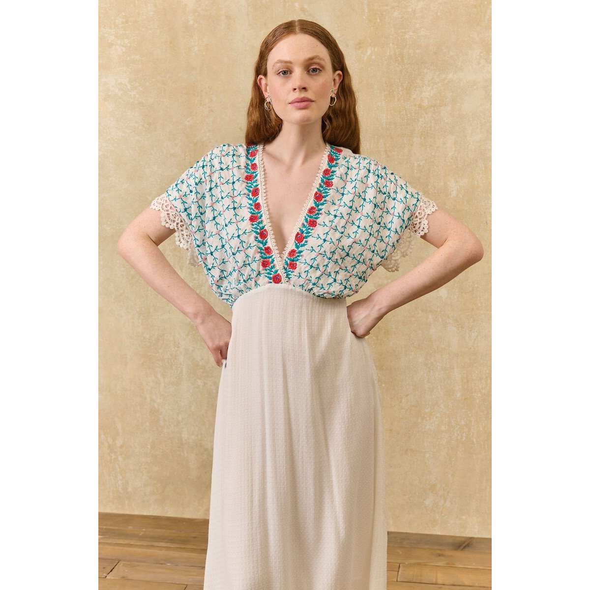 Robe longue brodée col V, BEJOLIE crème, LOUISE MISHA