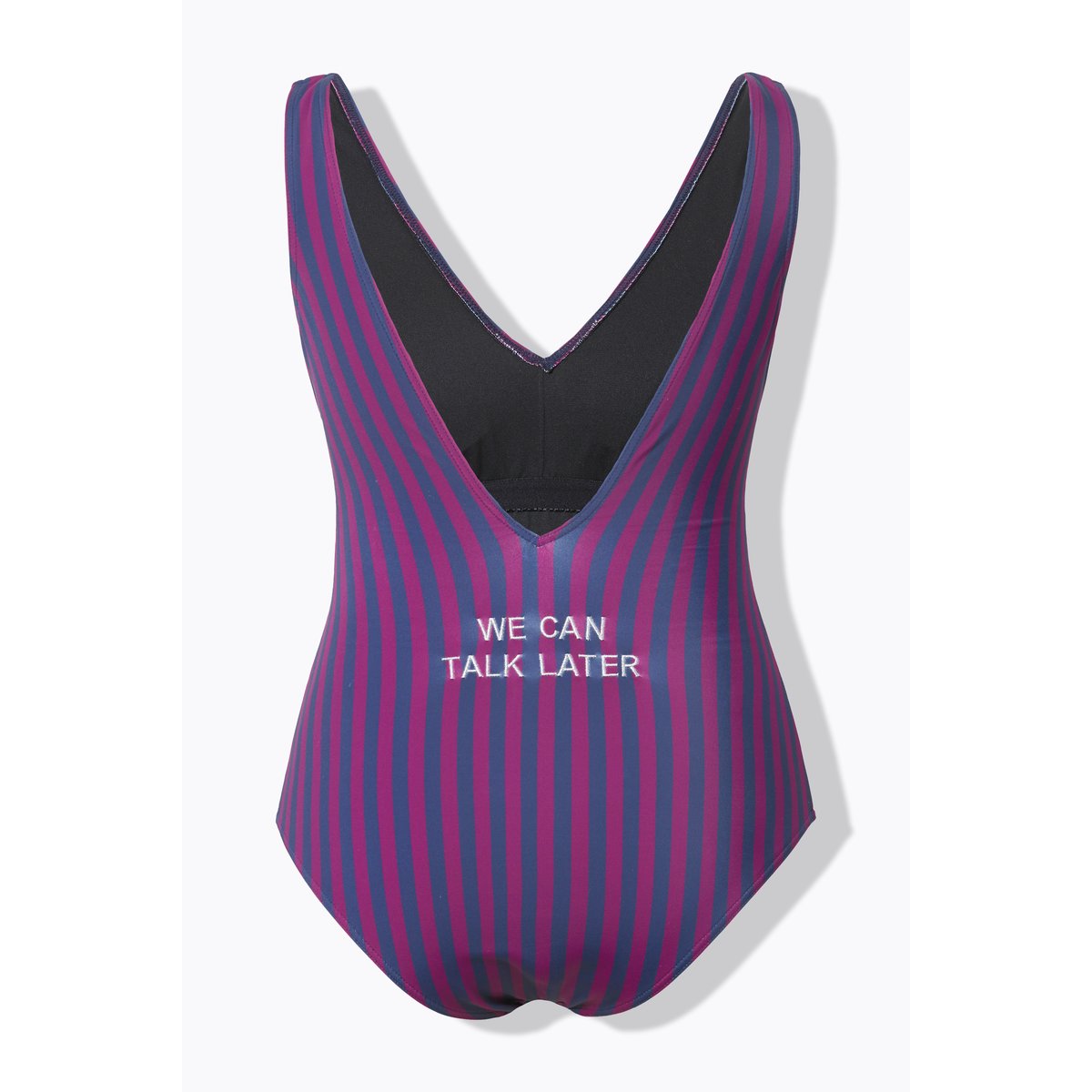 Maillot de bain rayé. Bonnets souples bleu foncé, STUDIO UNTOLD