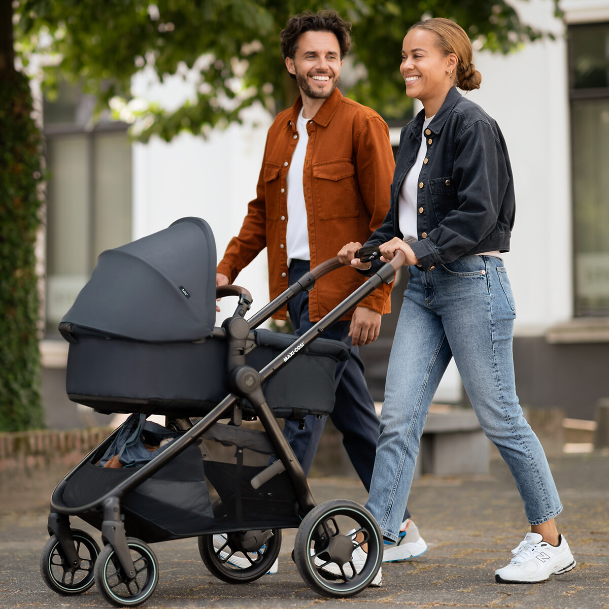 Poussette 2 en 1 Zelia 3, avec nacelle intégrée gris essentiel, MAXI COSI