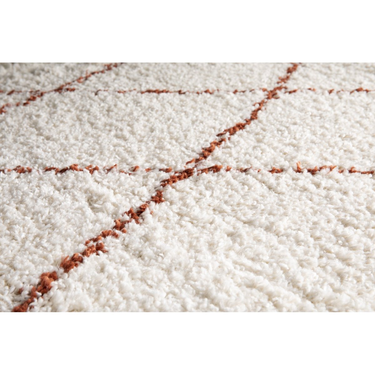 Tapis doux et design pour intérieur chaleureux TIFIN beige sable, AFK LIVING