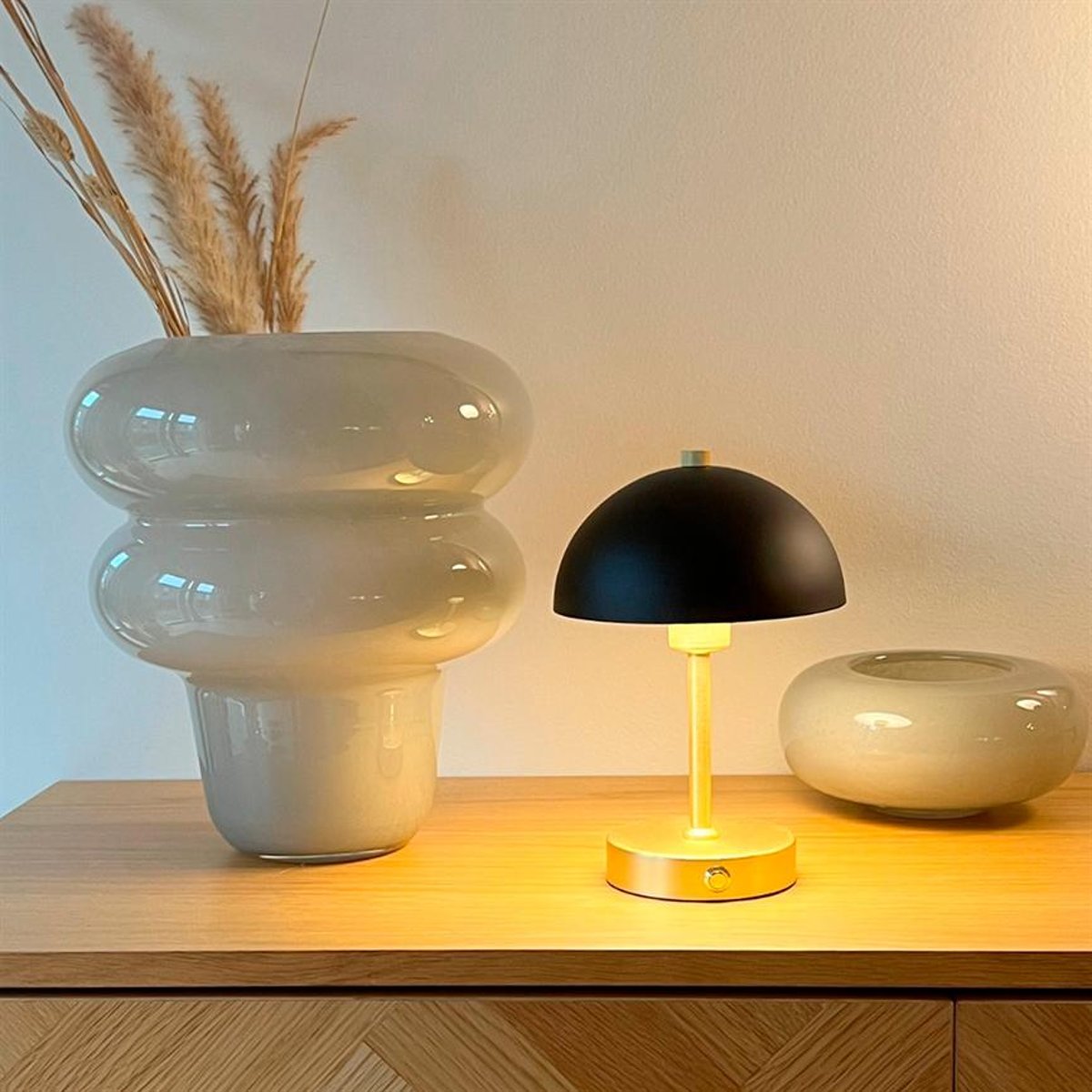 Lampe à poser LED Malmö noir, laiton, DYBERG LARSEN