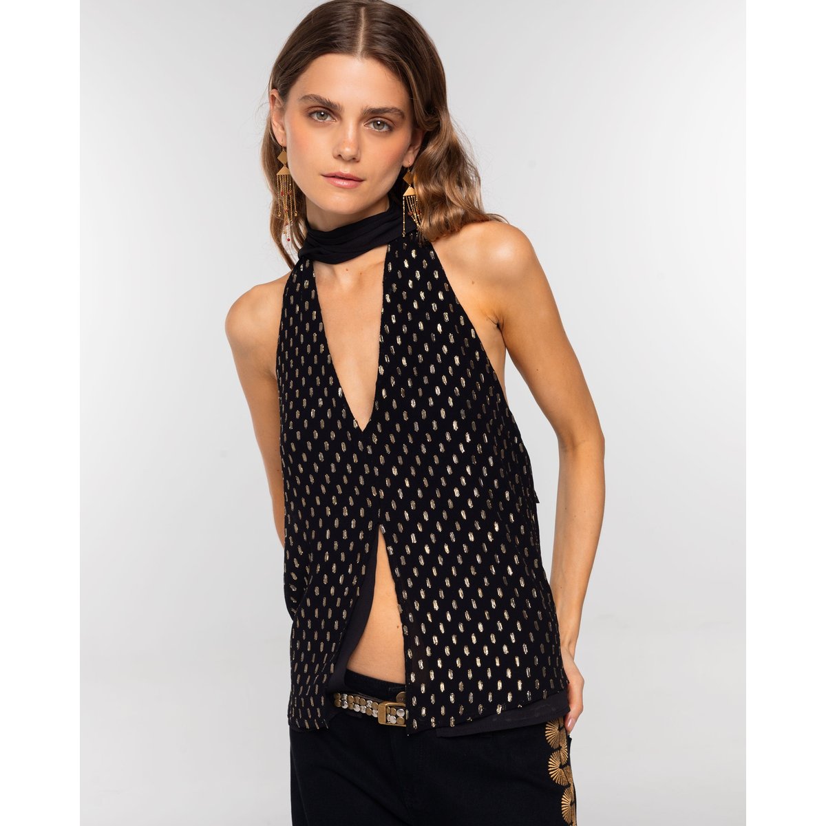 Haut plumeti avec décolleté en V et nœud au cou noir, THE-ARE