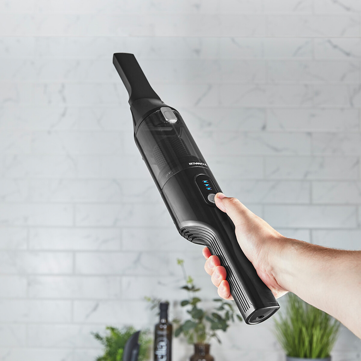 Cordless Handheld Vacuum - T527000 black, TOWER