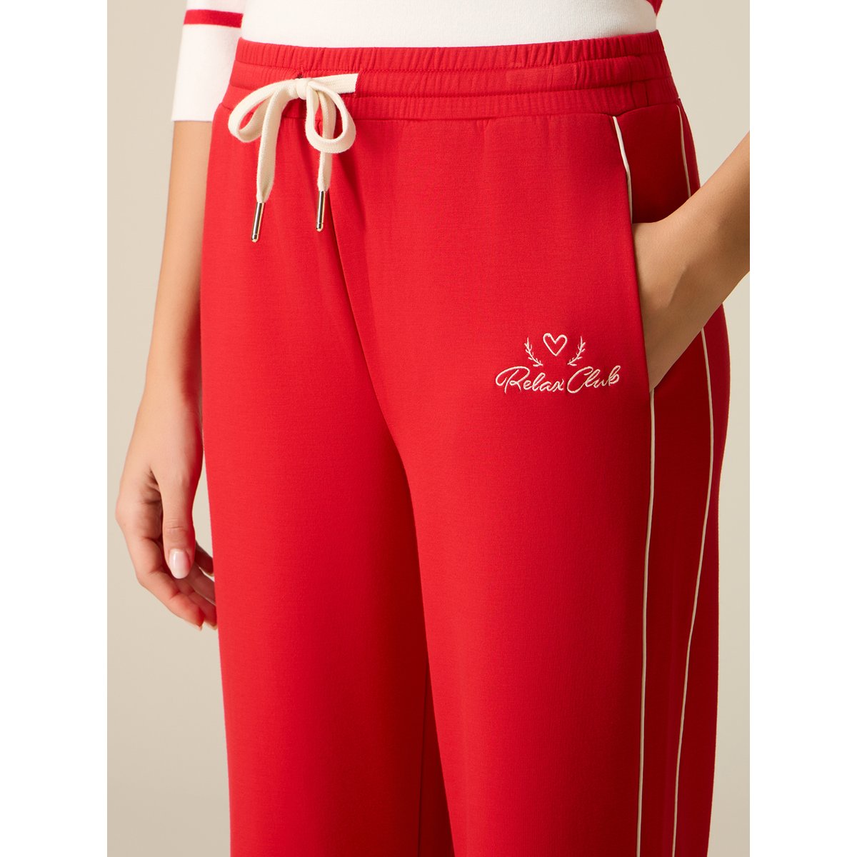 Pantalon avec profil rouge, OLTRE