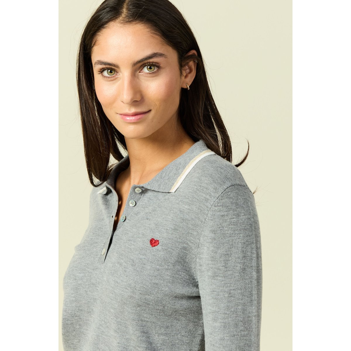 Polo manches longues avec cœur brodé gris clair, BONOBO