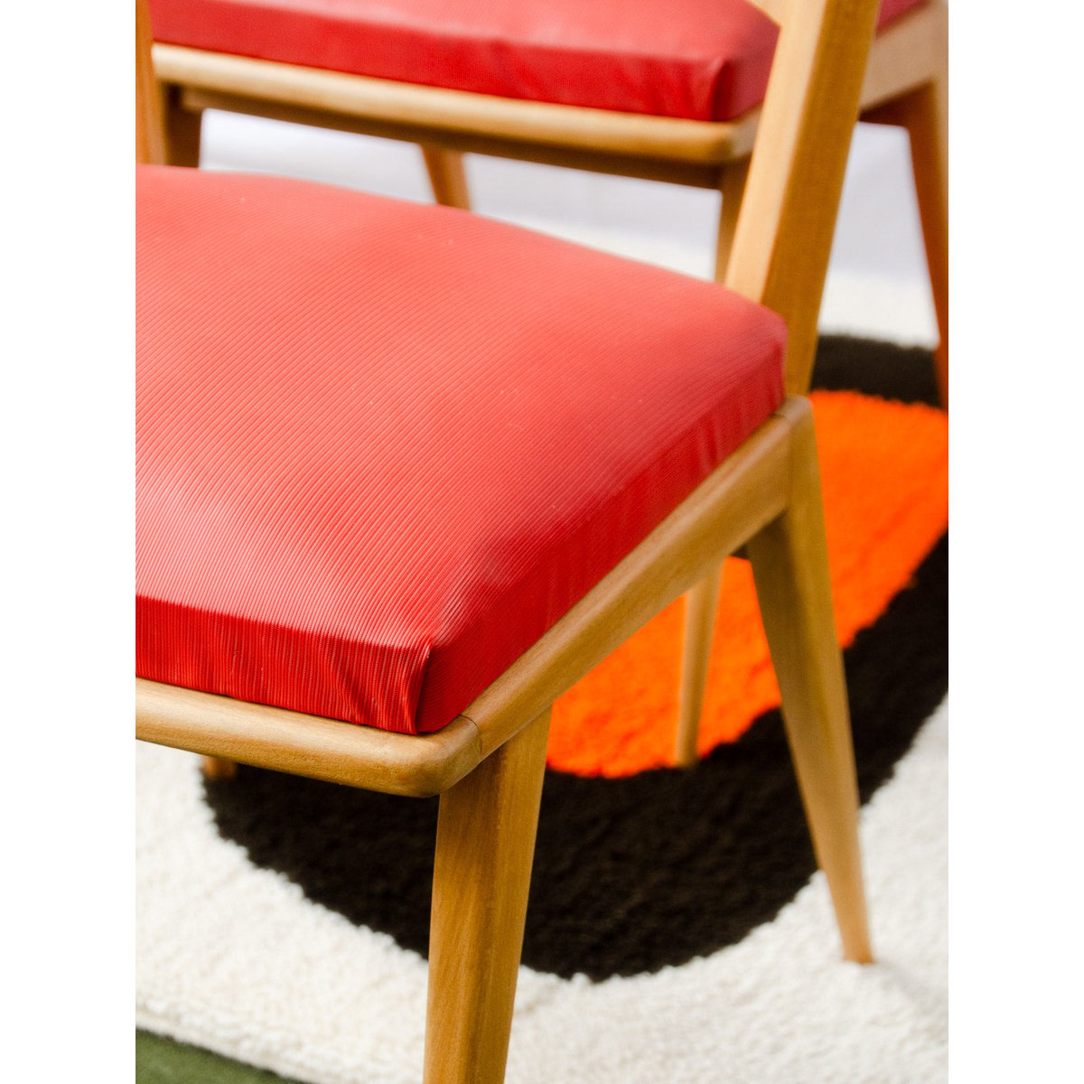Lot de 4 chaises en hêtre Alma N°2100 - Bon état bois clair, DEBONGOUT