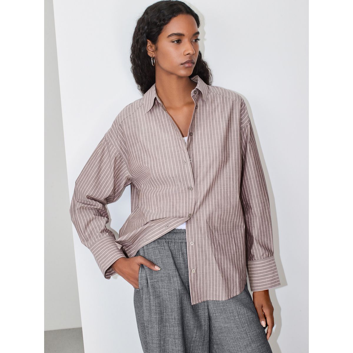 Chemise boyfriend oversize à manches longues rayures marron chocolat/rose, NEXT