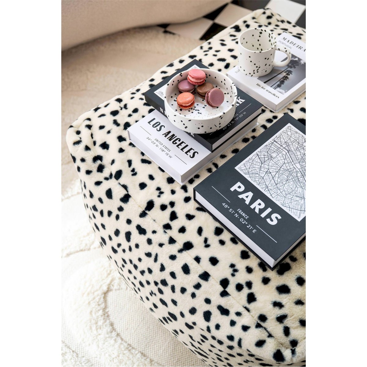 Pouf motif dalmatien blanc et noir, RECOLLECTION