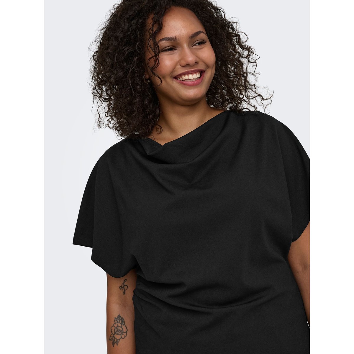 Top black 1, ONLY CARMAKOMA