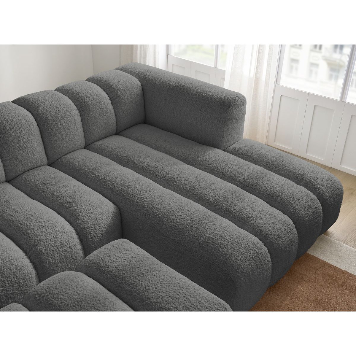 Canapé d'angle fixe 4 places en tissu bouclette avec pouf, TALIA gris foncé, BOBOCHIC