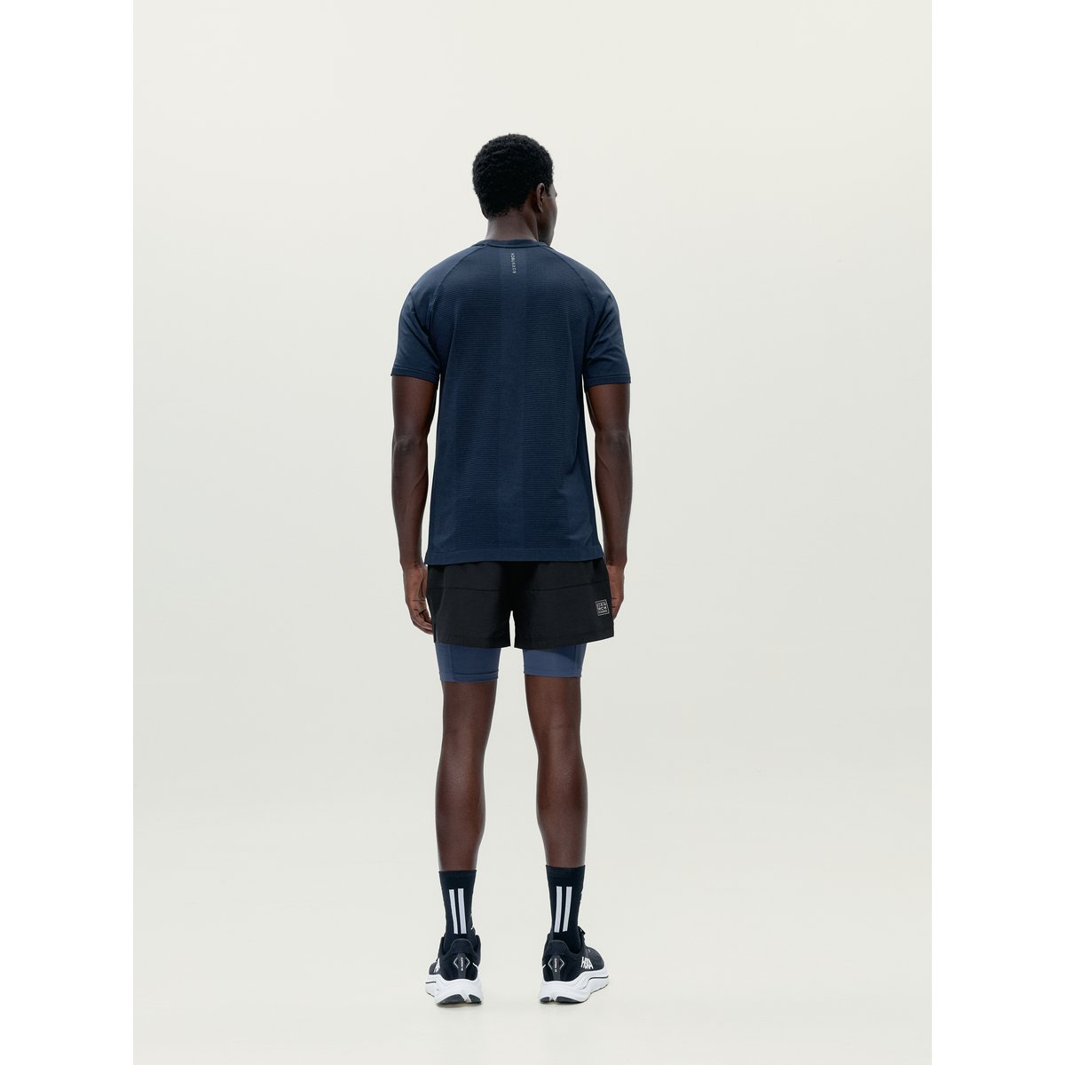T-shirt de sport homme Grav manches courtes détails réfléchissants gris charbon, BORN