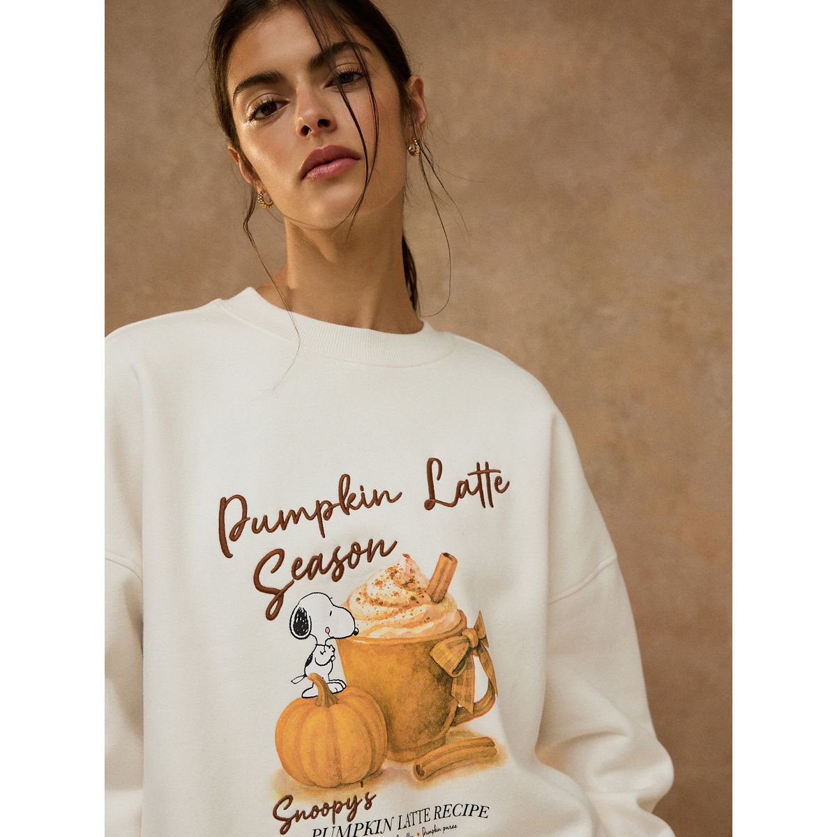 Sweat pumpkin latte snoopy sous licence écru, NEXT