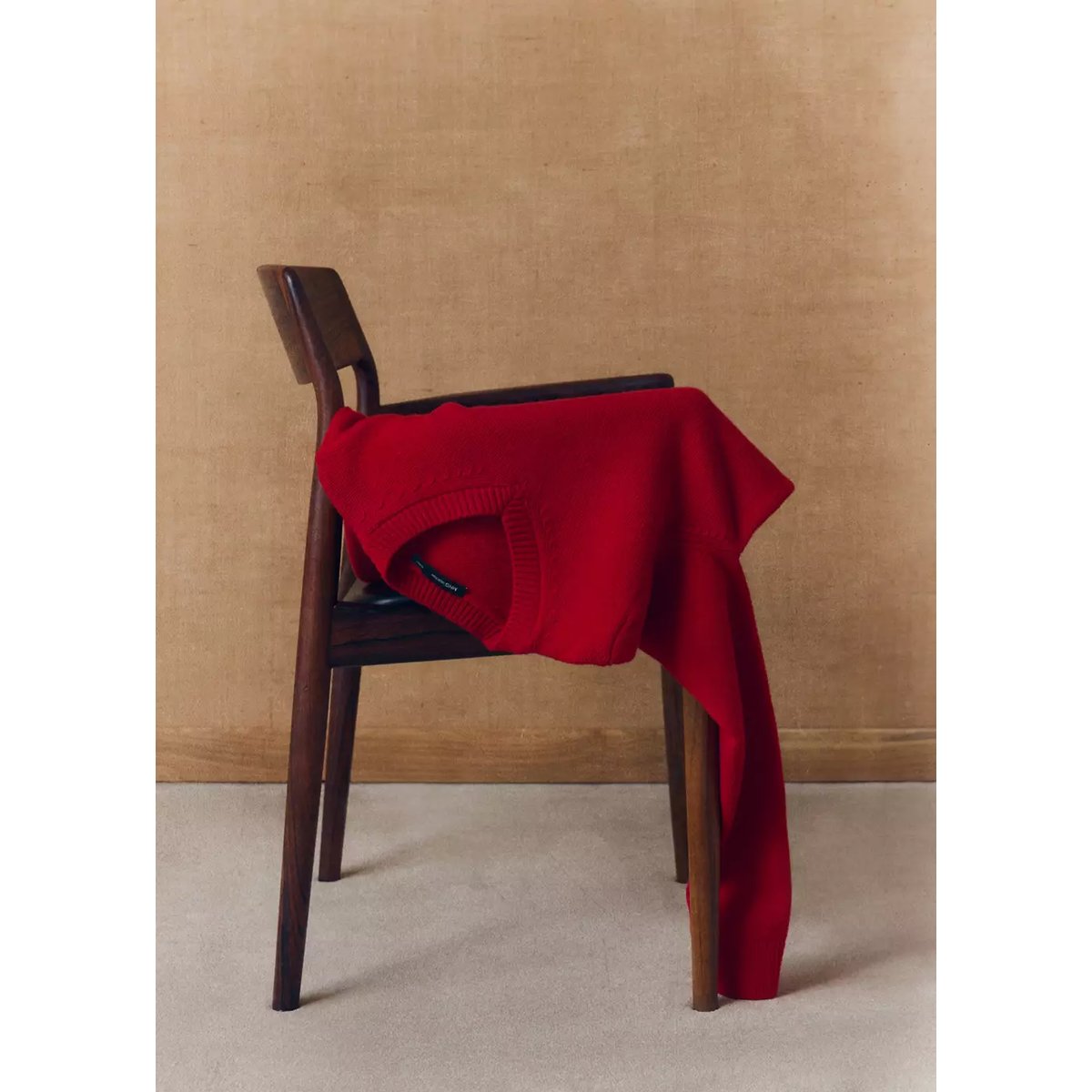 Pull-over laine col en V rouge, MANGO
